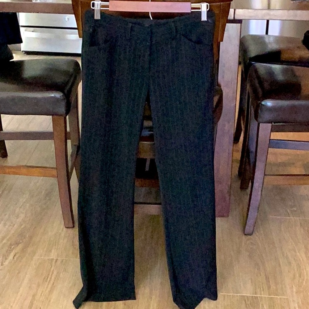 Debbie Shuchat Black pinstripe wide bootleg pant in size 6.